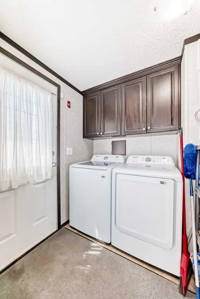 76 Westwood Court Innisfail AB T4G 1S2