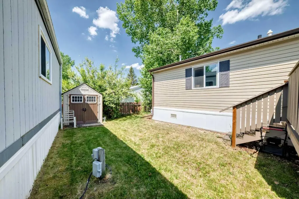 76 Westwood Court Innisfail AB T4G 1S2