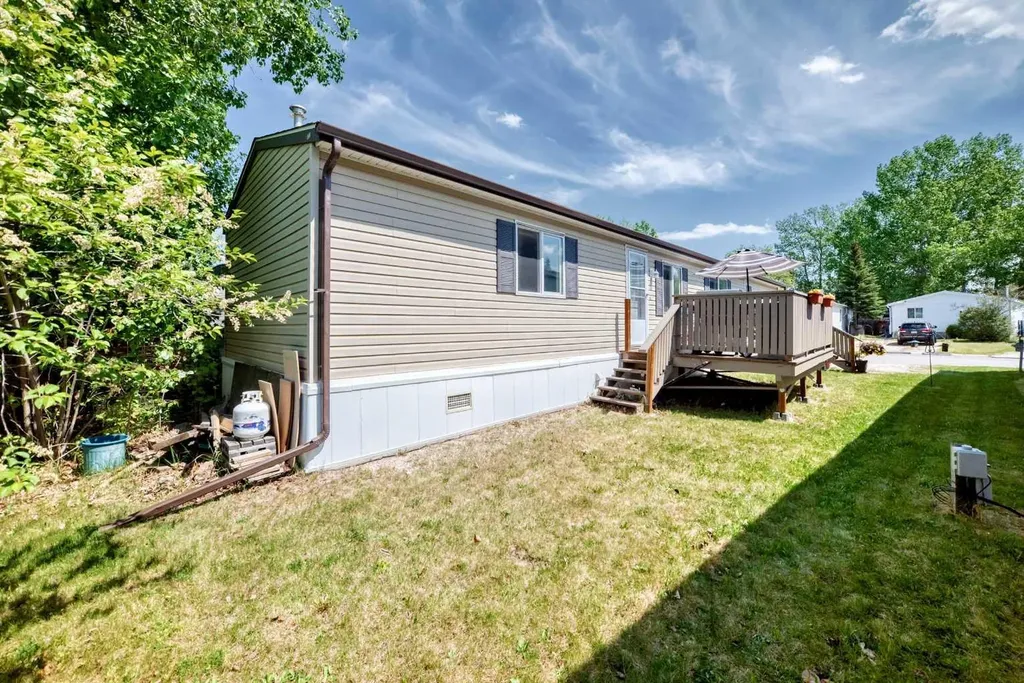 76 Westwood Court Innisfail AB T4G 1S2