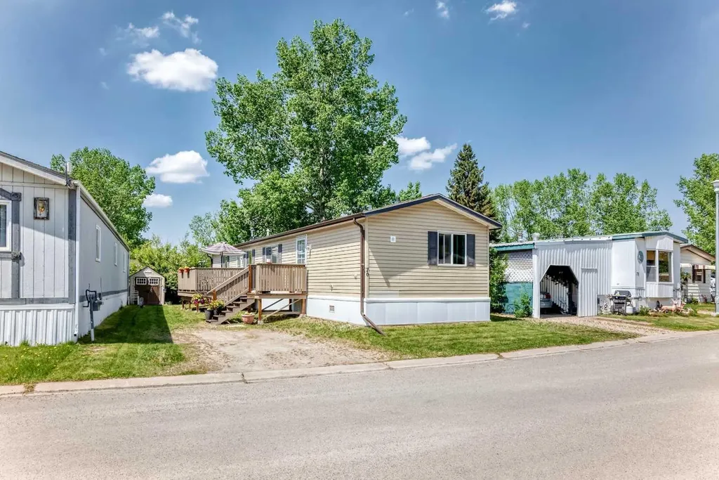 76 Westwood Court Innisfail AB T4G 1S2