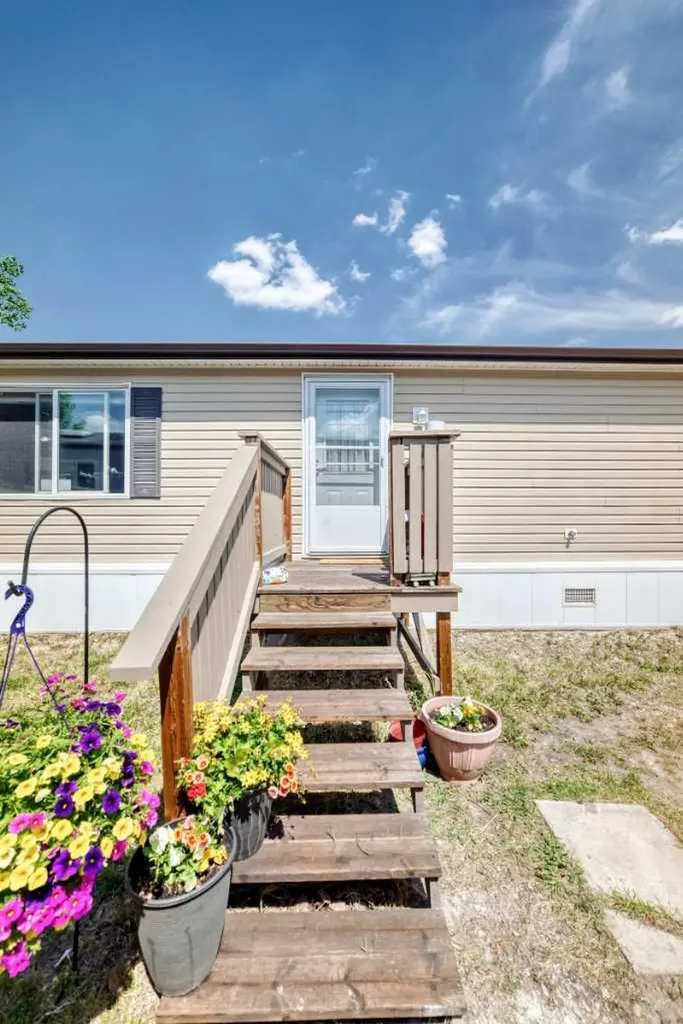 76 Westwood Court Innisfail AB T4G 1S2