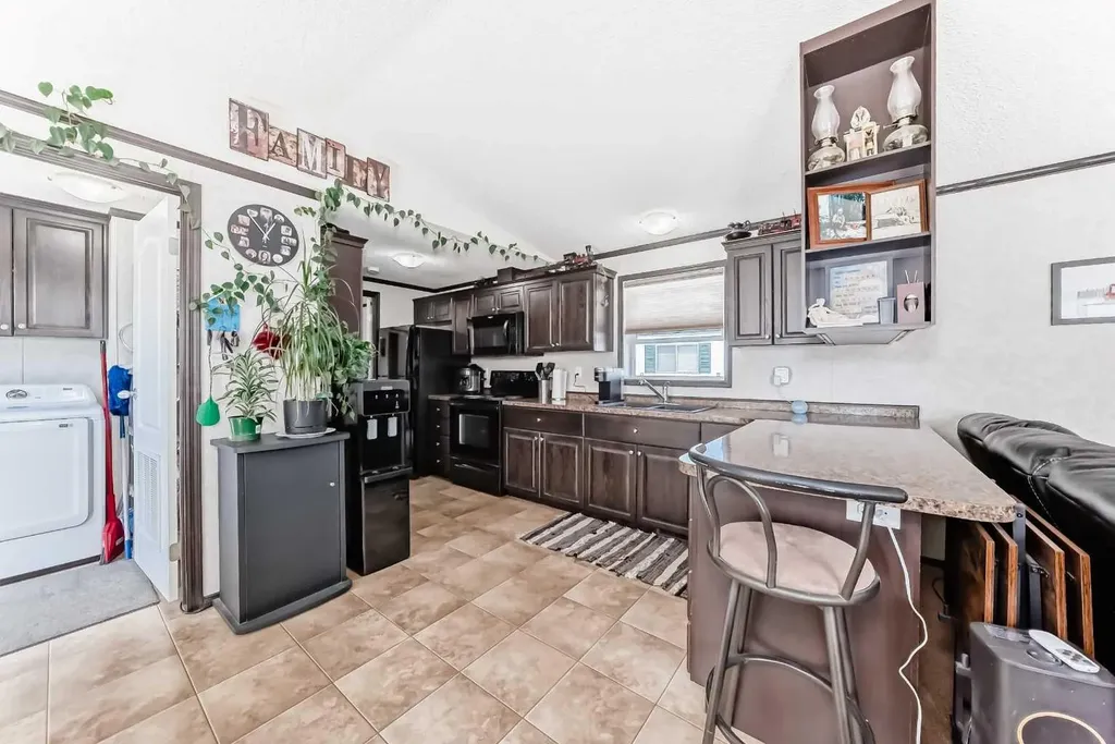 76 Westwood Court Innisfail AB T4G 1S2