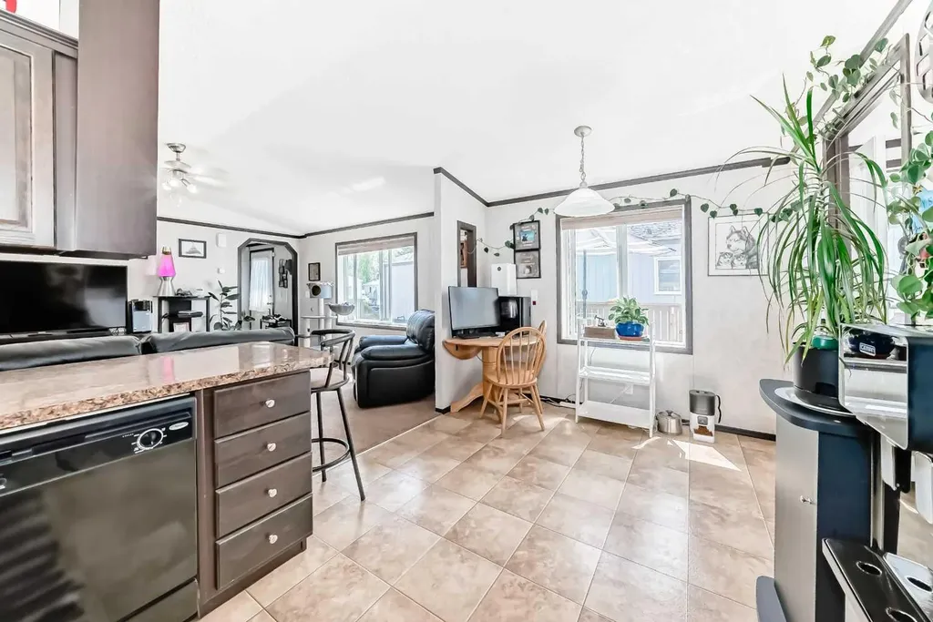 76 Westwood Court Innisfail AB T4G 1S2