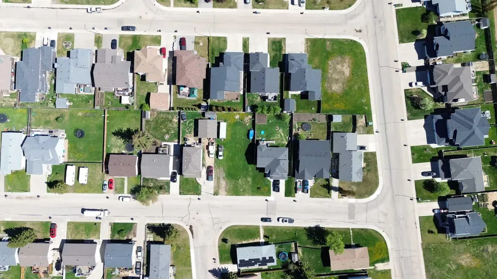 1104 10 Avenue SE Slave Lake AB T0G2A3