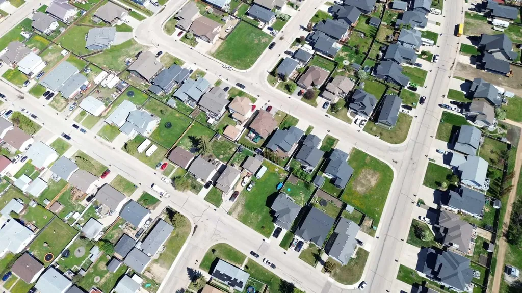 1104 10 Avenue SE Slave Lake AB T0G2A3