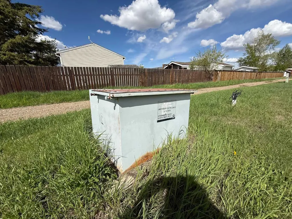 4504 46 Avenue Rycroft AB T0H 3A0