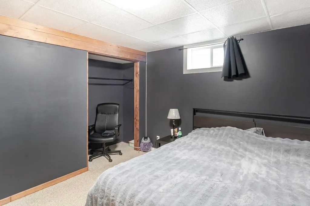 9811 95 Street Grande Prairie AB T8V 1Z3