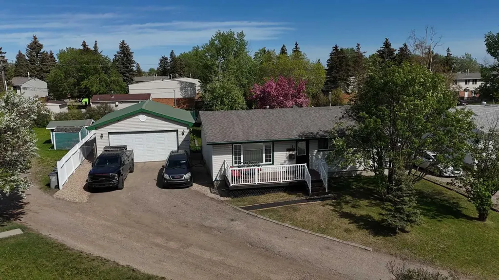 9811 95 Street Grande Prairie AB T8V 1Z3