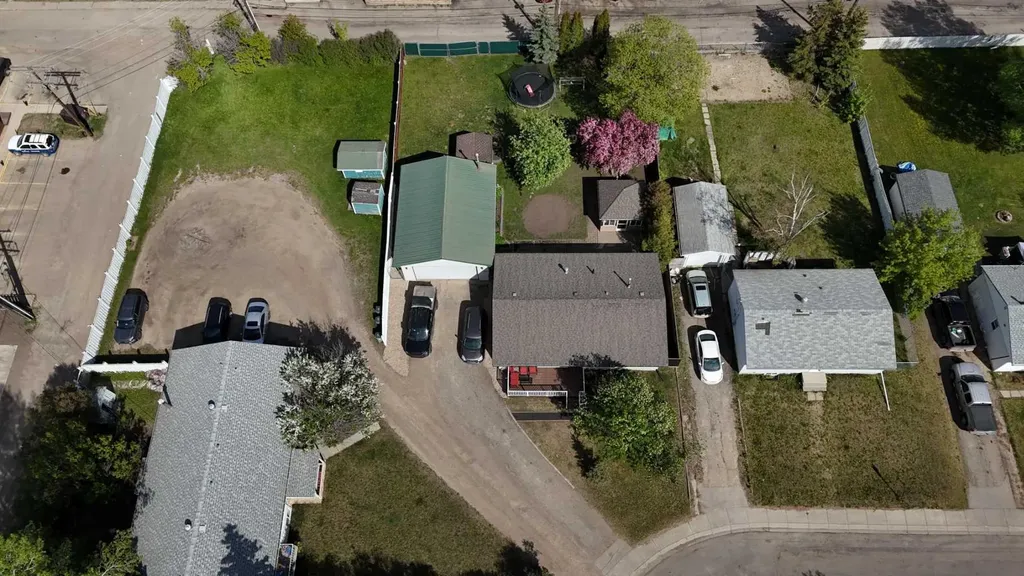 9811 95 Street Grande Prairie AB T8V 1Z3