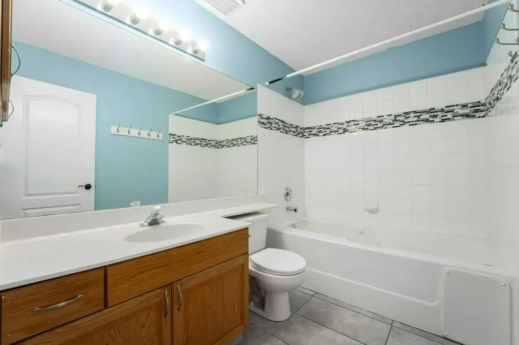 1406 High Country Drive NW High River AB T1V 1Y9