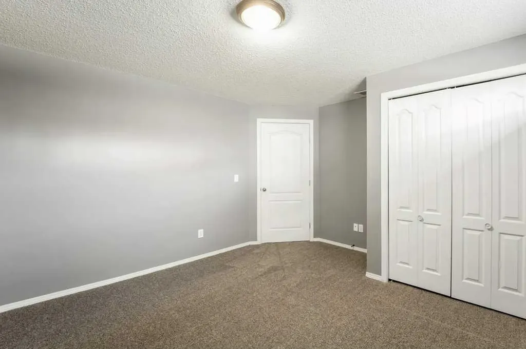 1406 High Country Drive NW High River AB T1V 1Y9
