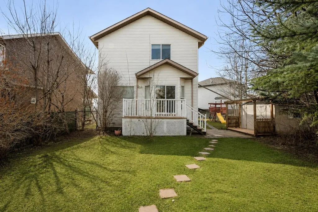 1406 High Country Drive NW High River AB T1V 1Y9