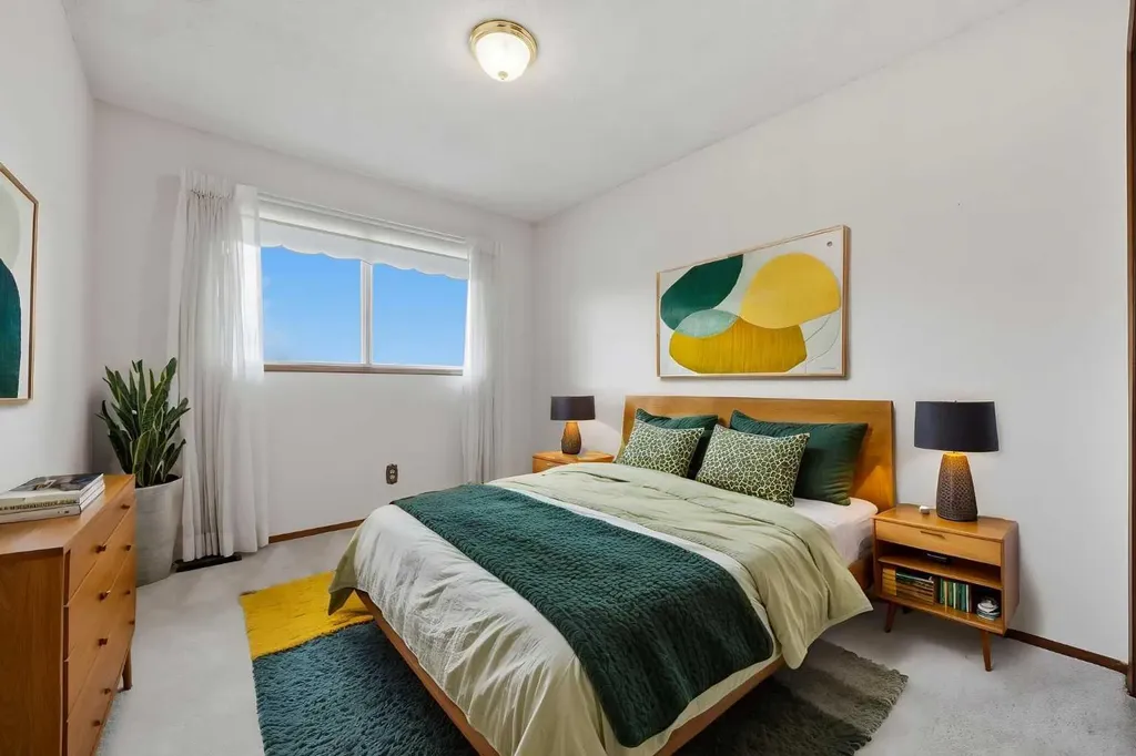 480 Berkley Crescent NW Calgary AB T3K1A8