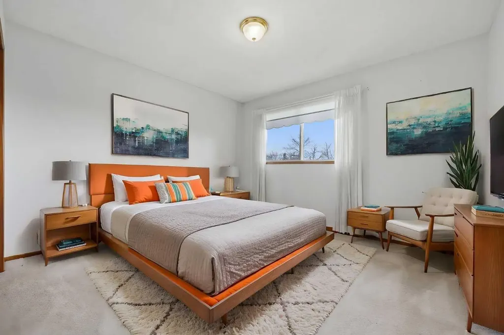 480 Berkley Crescent NW Calgary AB T3K1A8