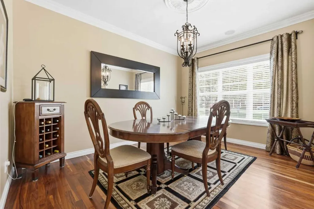 14 Somme Boulevard SW Calgary AB T2T 6K6