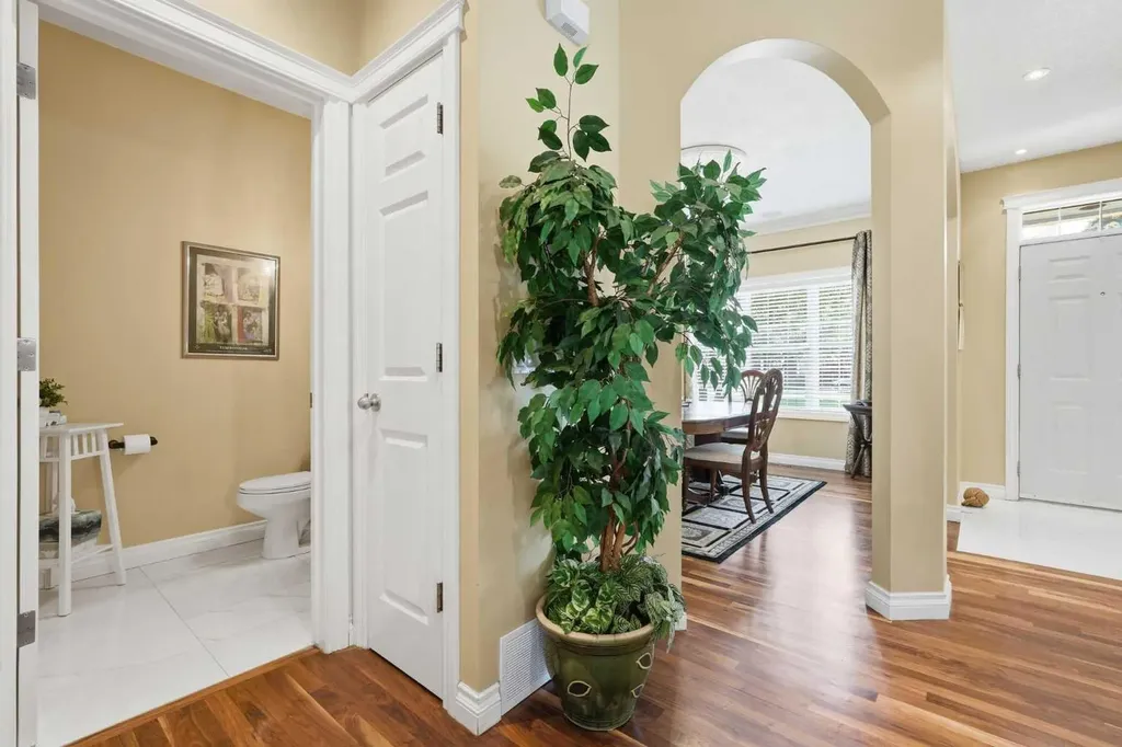14 Somme Boulevard SW Calgary AB T2T 6K6