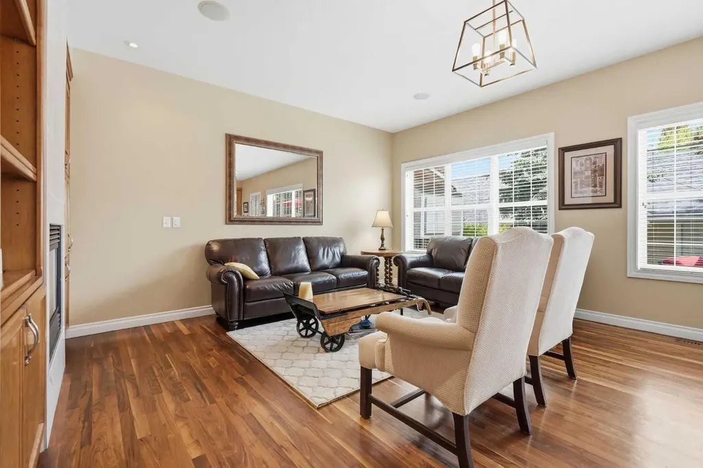 14 Somme Boulevard SW Calgary AB T2T 6K6