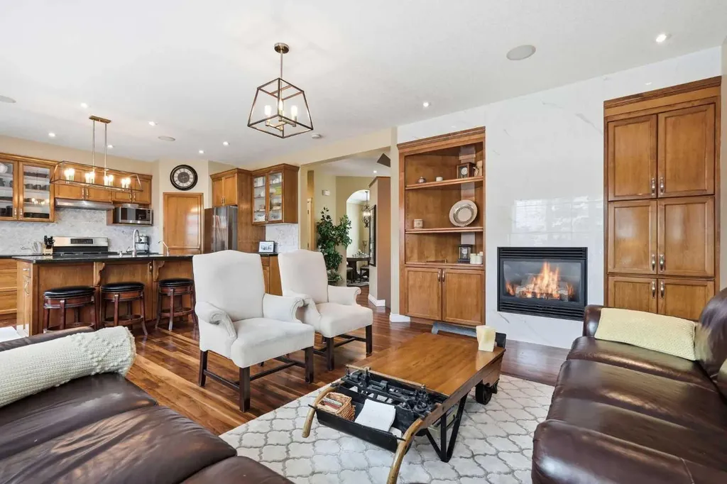 14 Somme Boulevard SW Calgary AB T2T 6K6