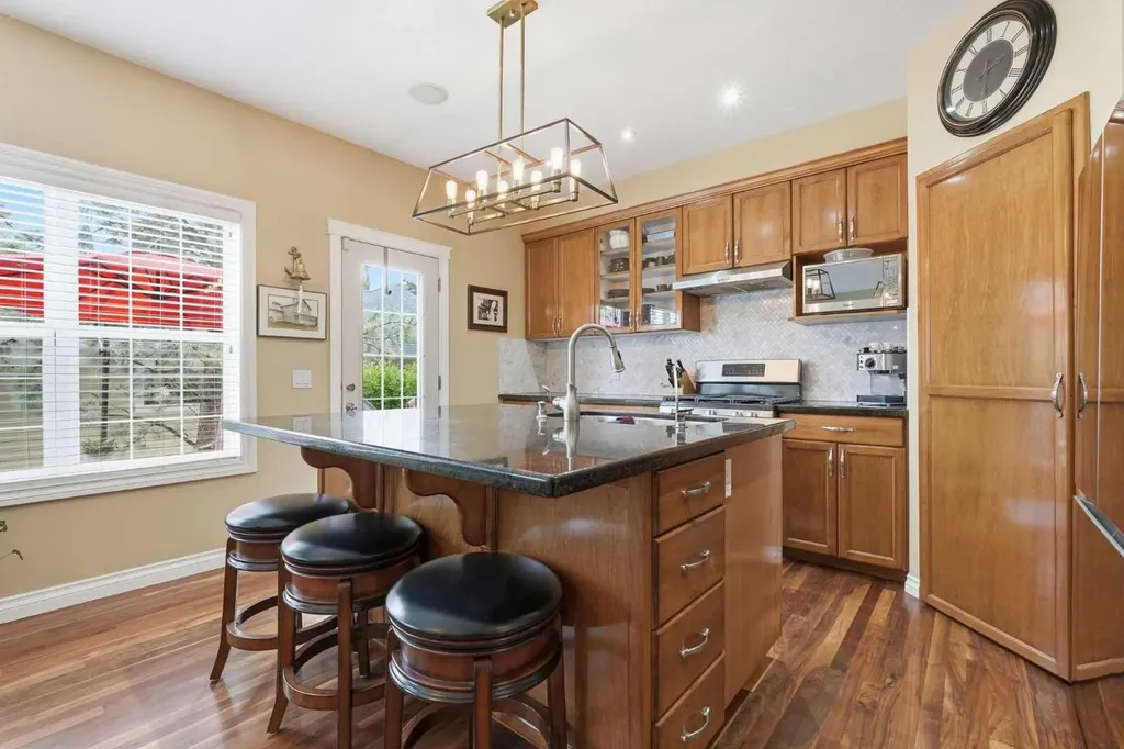 14 Somme Boulevard SW Calgary AB T2T 6K6