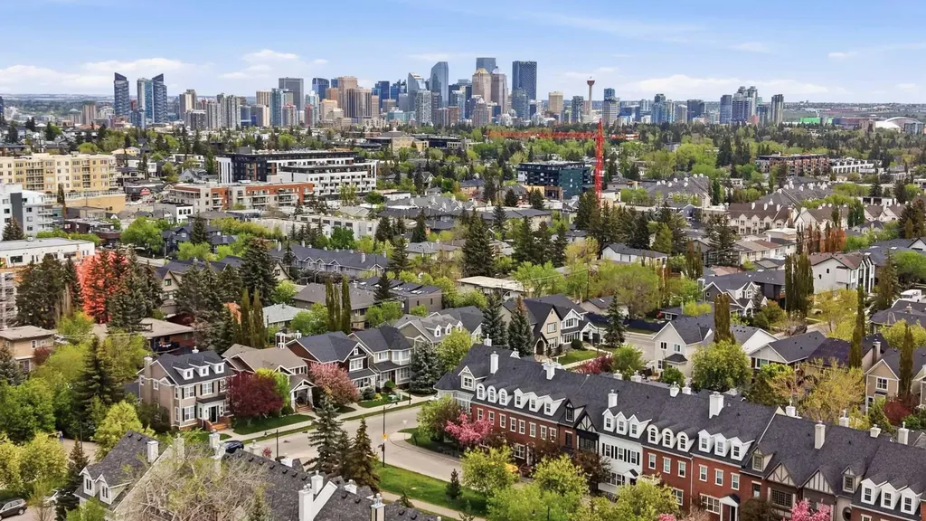 14 Somme Boulevard SW Calgary AB T2T 6K6