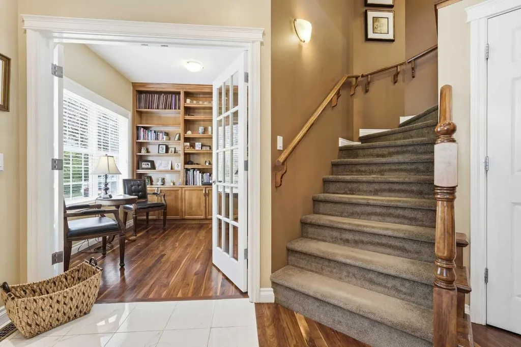 14 Somme Boulevard SW Calgary AB T2T 6K6