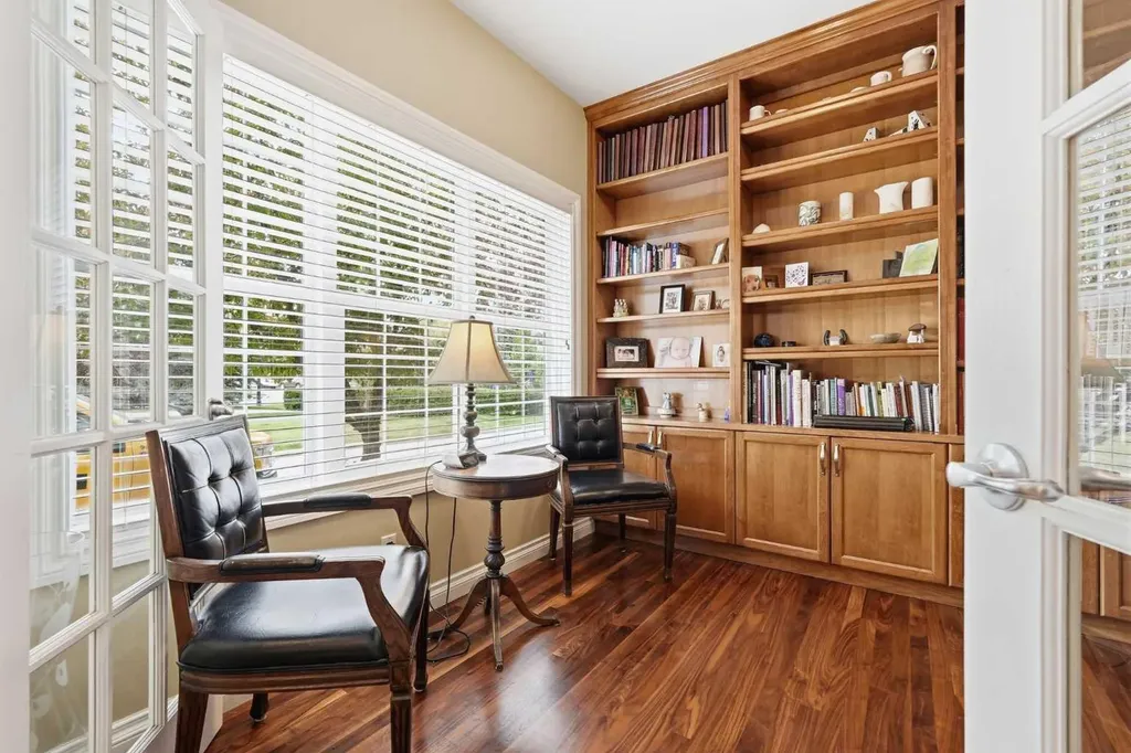 14 Somme Boulevard SW Calgary AB T2T 6K6
