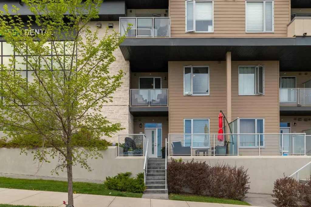 30 Shawnee Common SW Calgary AB T2Y 0R1