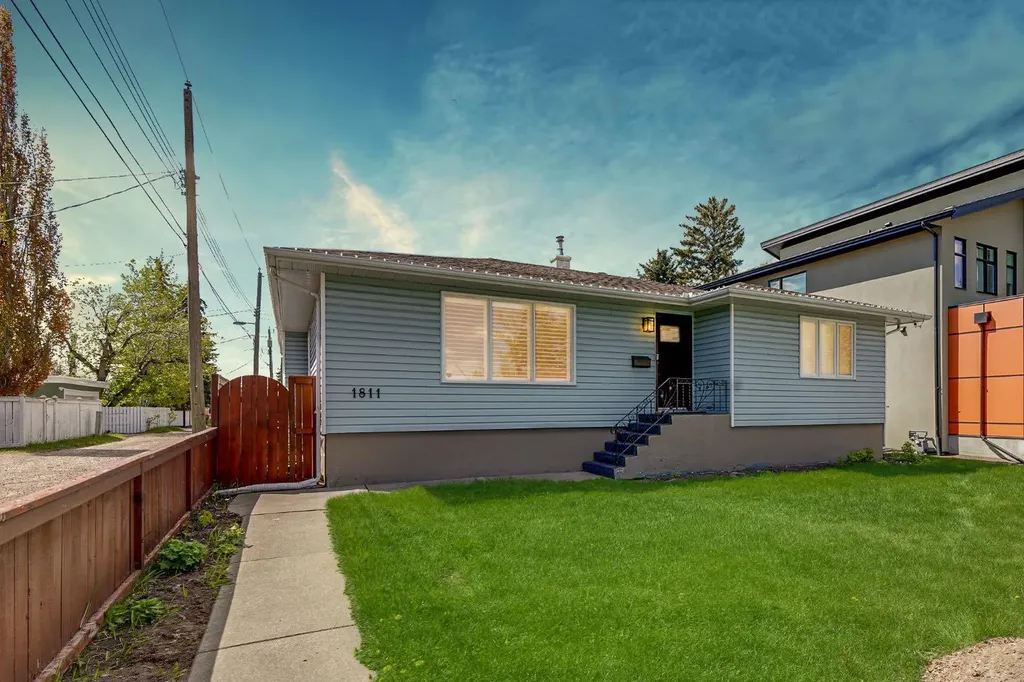1811 13 Avenue NW Calgary AB T2N1L4