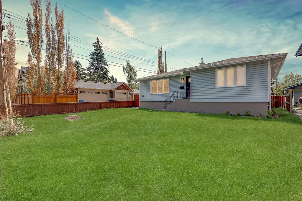 1811 13 Avenue NW Calgary AB T2N1L4