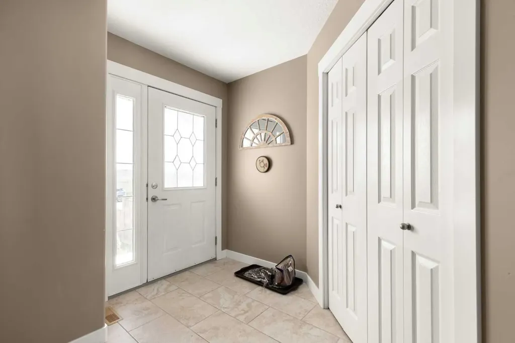 128 Preston Avenue NE Medicine Hat AB T1C0E6