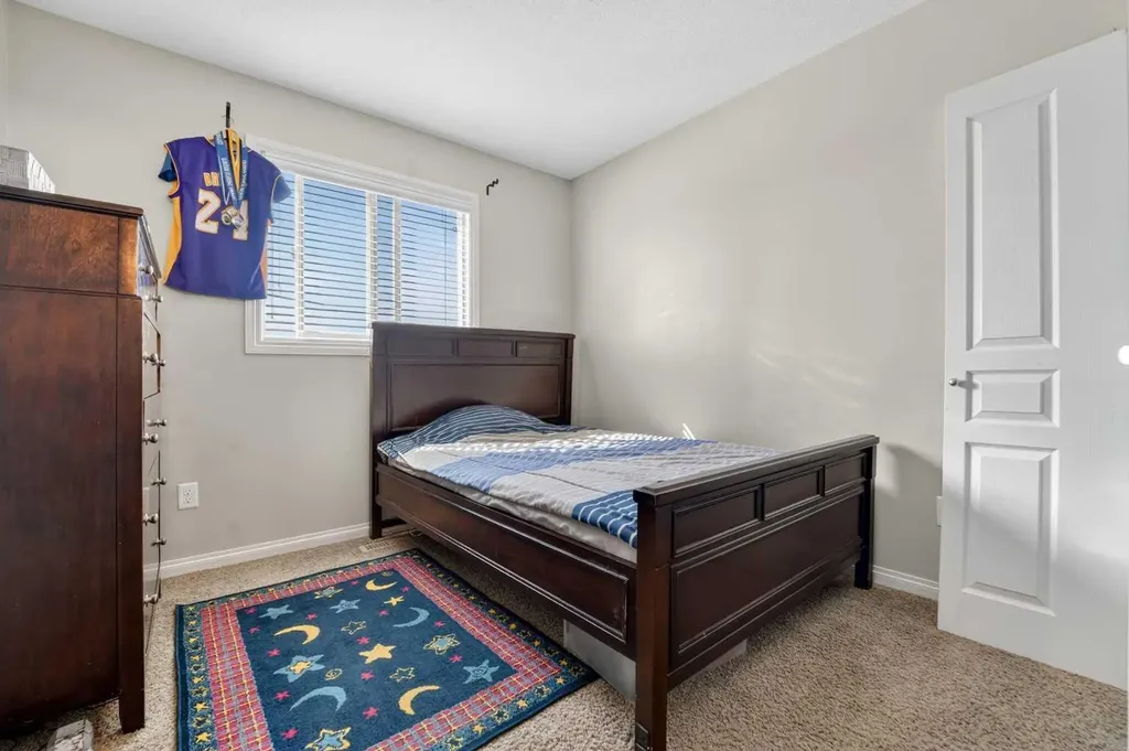 786 Silkstone Close W Lethbridge AB T1J 5C7