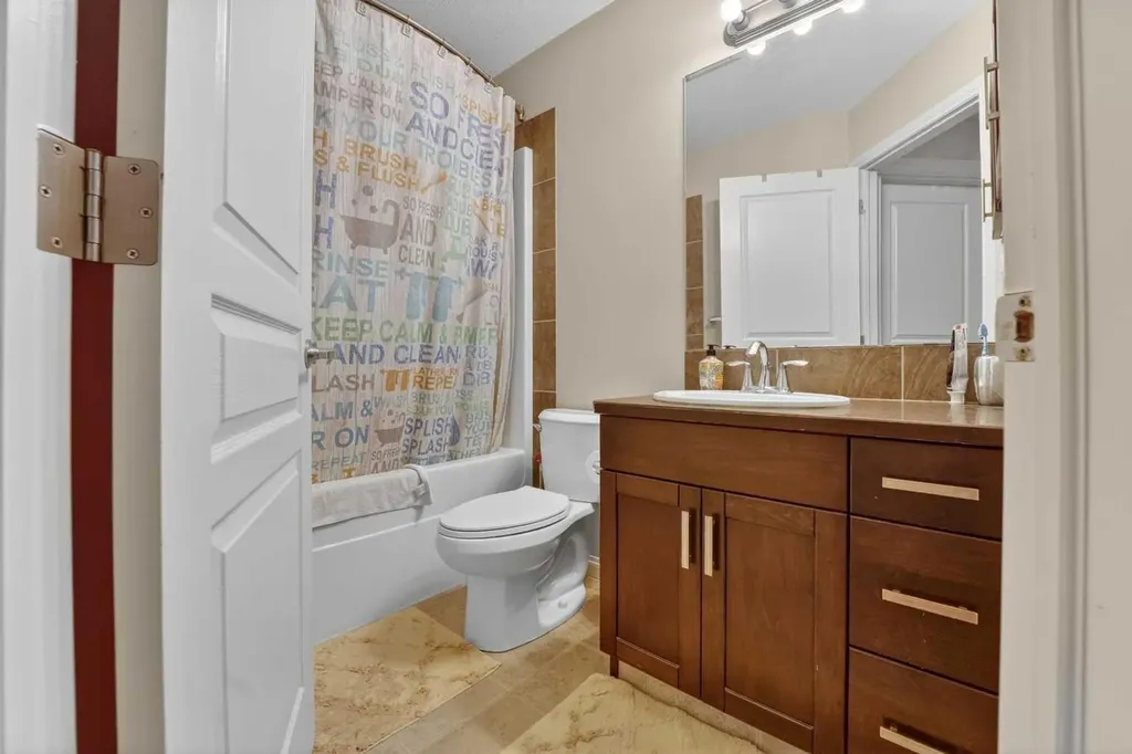 786 Silkstone Close W Lethbridge AB T1J 5C7