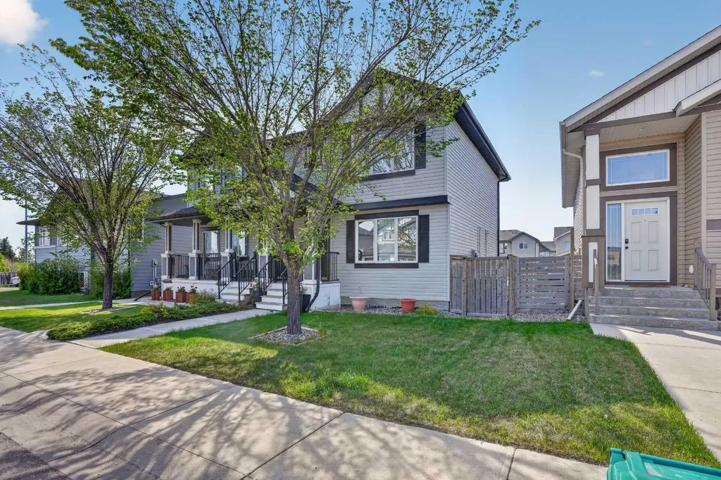 786 Silkstone Close W Lethbridge AB T1J 5C7