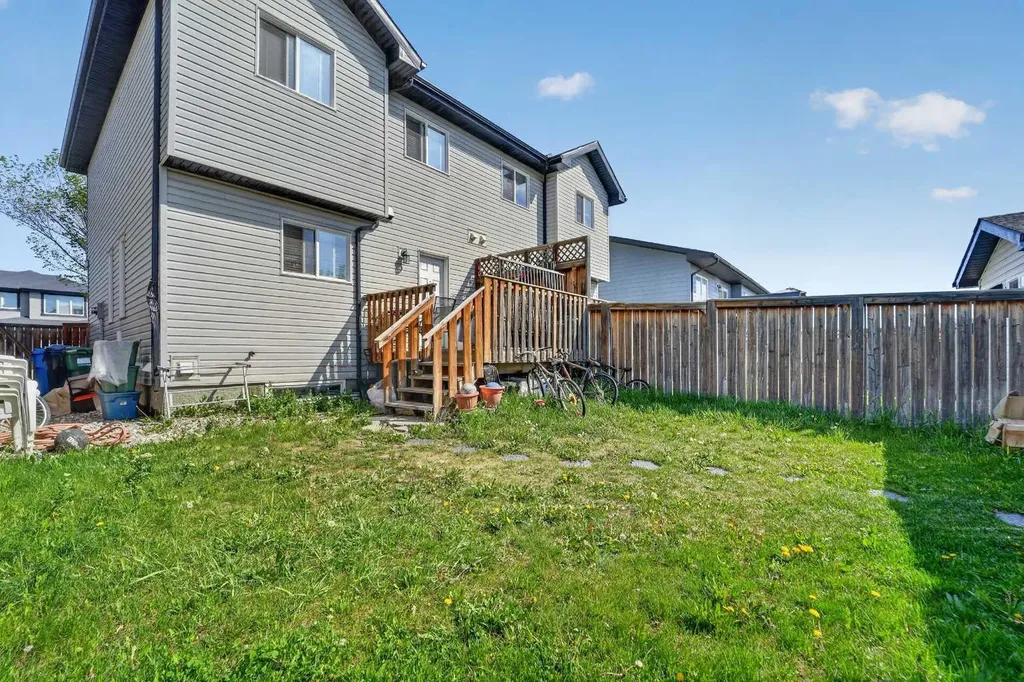786 Silkstone Close W Lethbridge AB T1J 5C7
