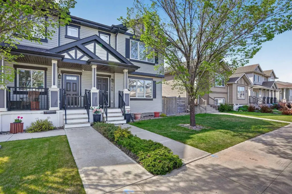786 Silkstone Close W Lethbridge AB T1J 5C7