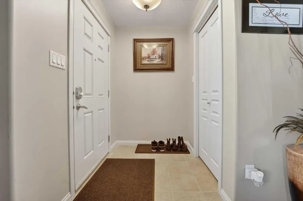 786 Silkstone Close W Lethbridge AB T1J 5C7