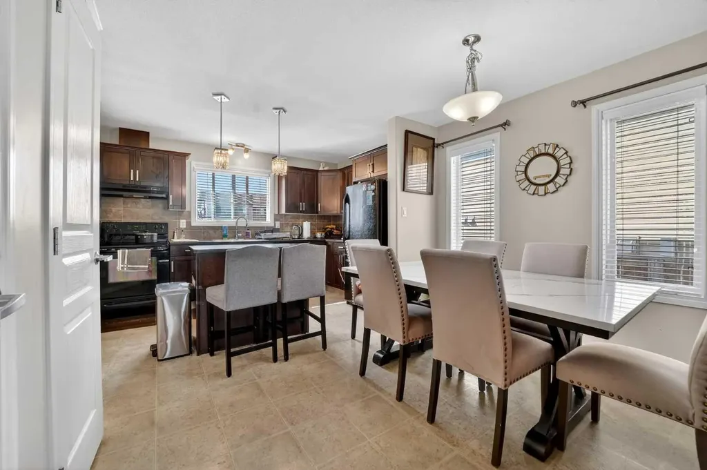 786 Silkstone Close W Lethbridge AB T1J 5C7