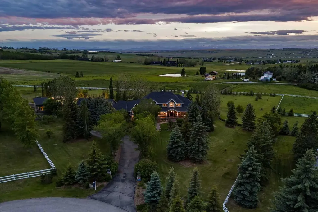 402041 28 Street E Rural Foothills County AB T1S 6C3