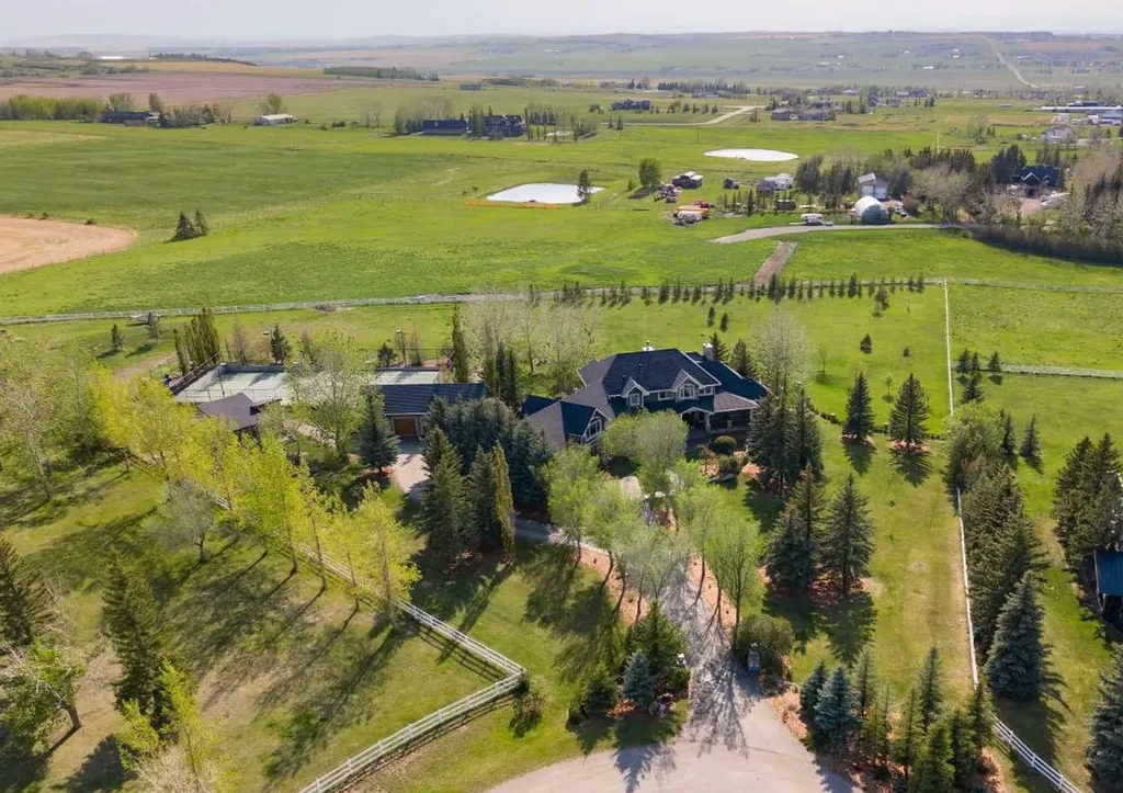 402041 28 Street E Rural Foothills County AB T1S 6C3