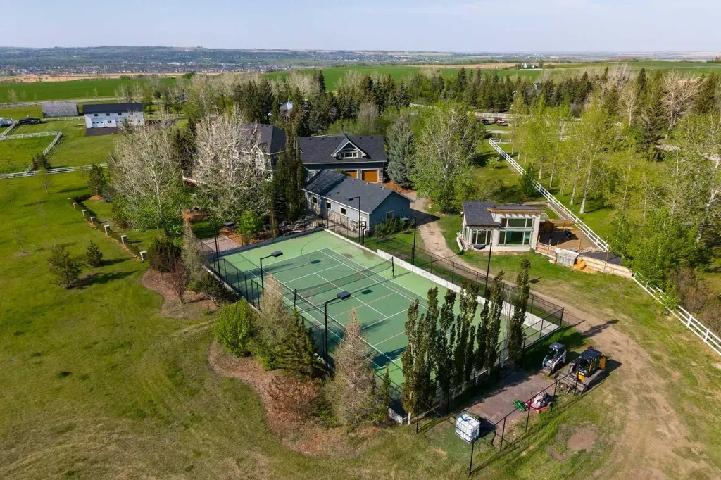 402041 28 Street E Rural Foothills County AB T1S 6C3