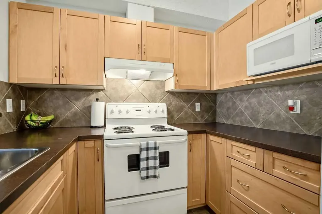 70 Panamount Drive NW Calgary AB T3K 5Z1