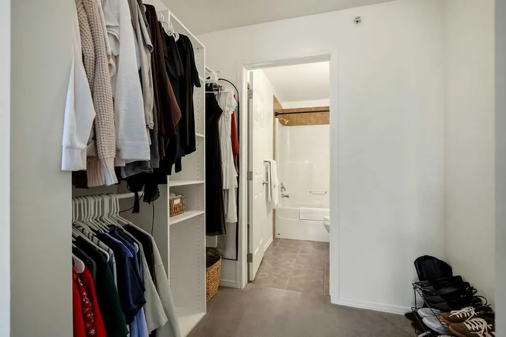 70 Panamount Drive NW Calgary AB T3K 5Z1
