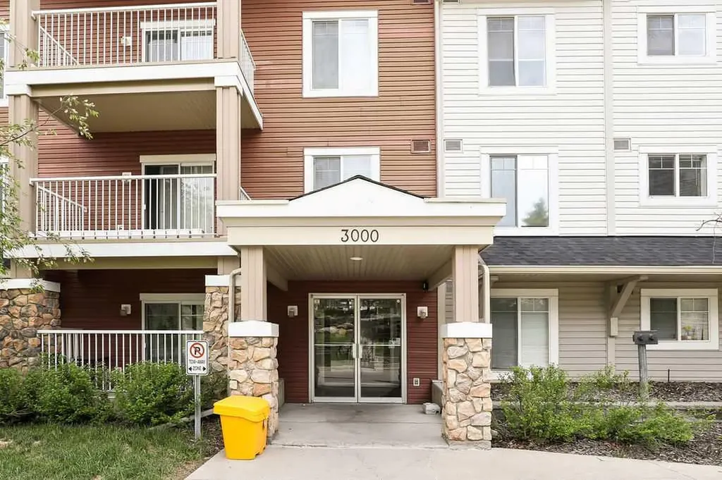 70 Panamount Drive NW Calgary AB T3K 5Z1