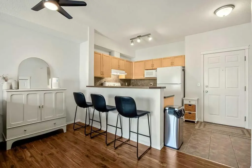 70 Panamount Drive NW Calgary AB T3K 5Z1