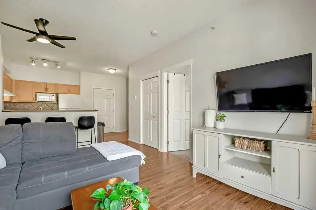 70 Panamount Drive NW Calgary AB T3K 5Z1