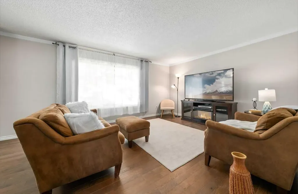 423 12 Street NE Medicine Hat AB T1A 5V3