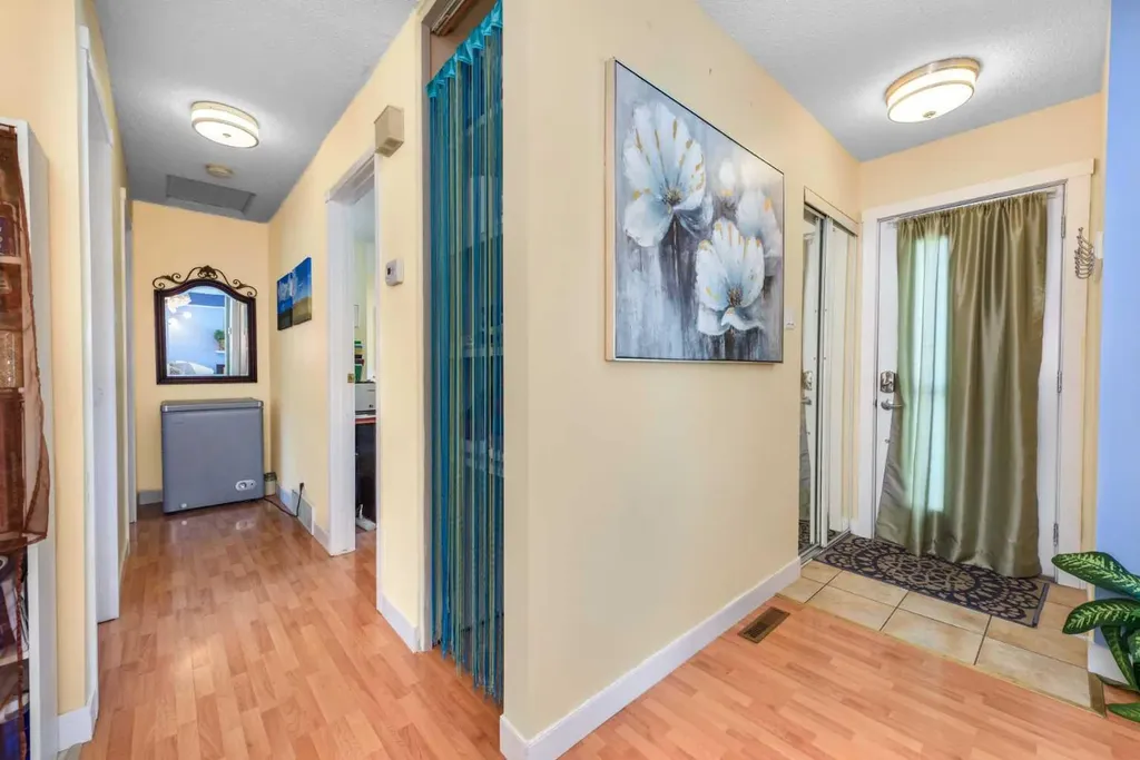 208 Van Horne Crescent NE Calgary AB T2E6H1