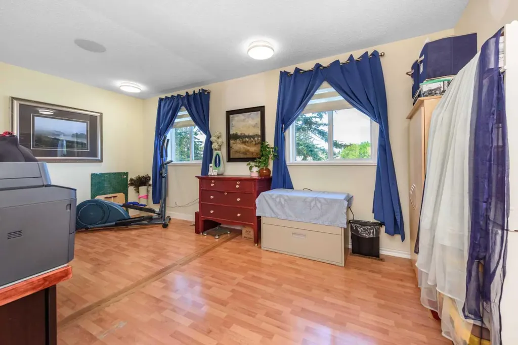 208 Van Horne Crescent NE Calgary AB T2E6H1