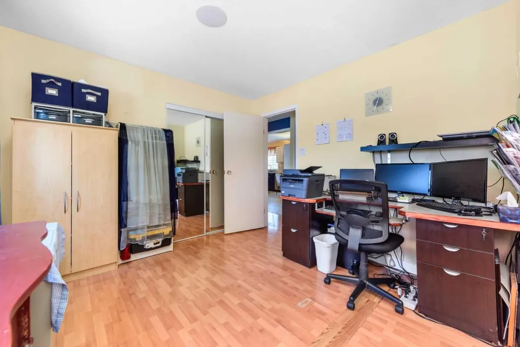 208 Van Horne Crescent NE Calgary AB T2E6H1