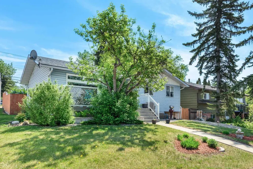 208 Van Horne Crescent NE Calgary AB T2E6H1